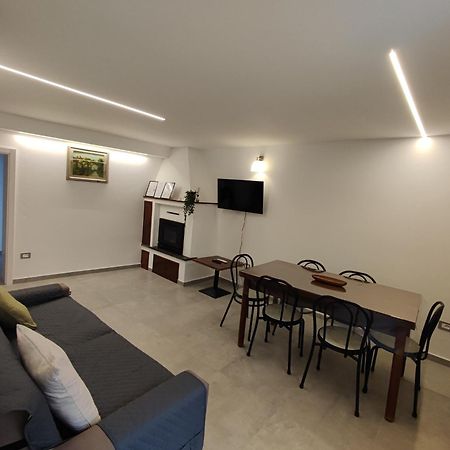 Casa Delle Zie Savoretti Сан Клементе Екстериор снимка